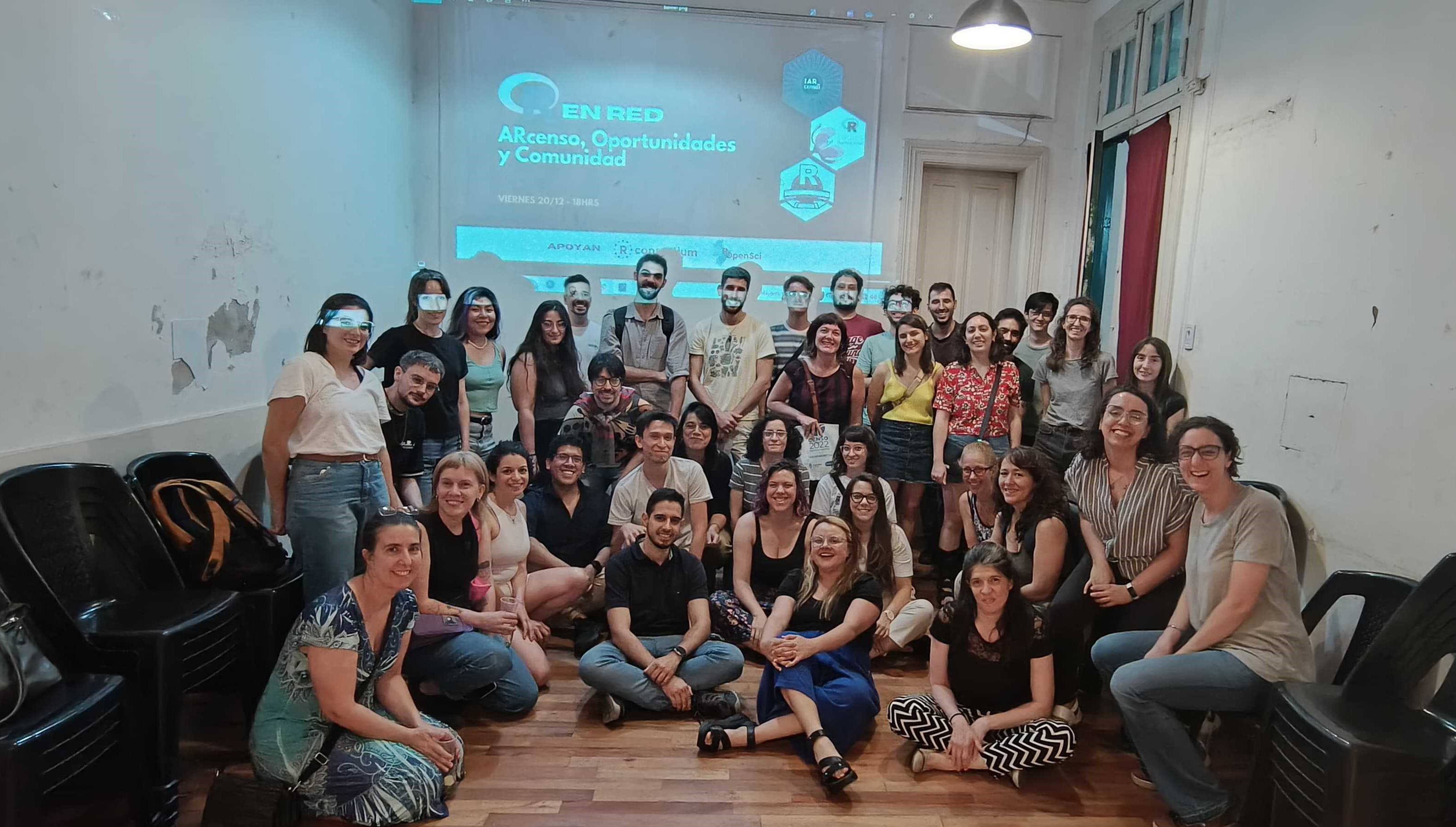 R en Red: ARcenso, Oportunidades y Comunidad R en Red: ARcenso, Oportunidades y Comunidad